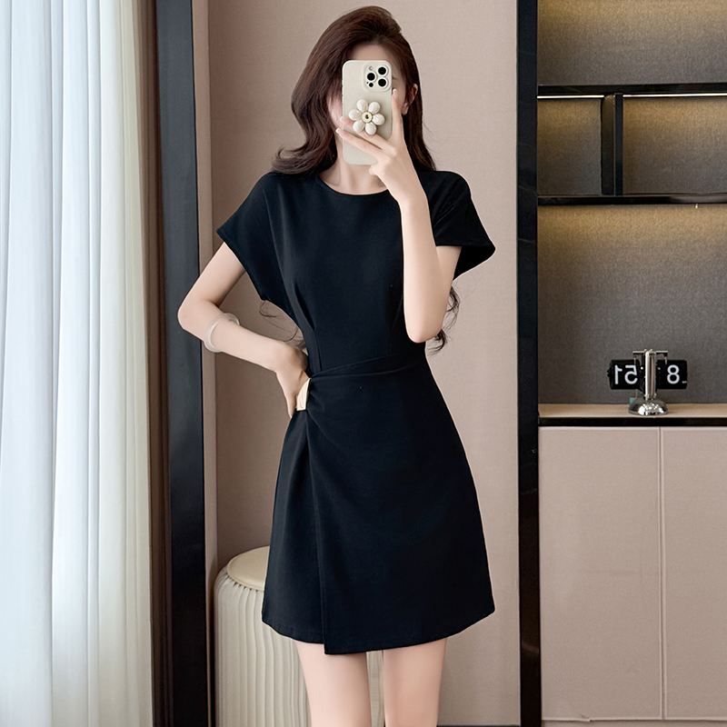 2026 Summer New Black Short Sleeve Dress Women Waist Slimming Fashionable Niche Design Versatile Little Black Dress - Image 2