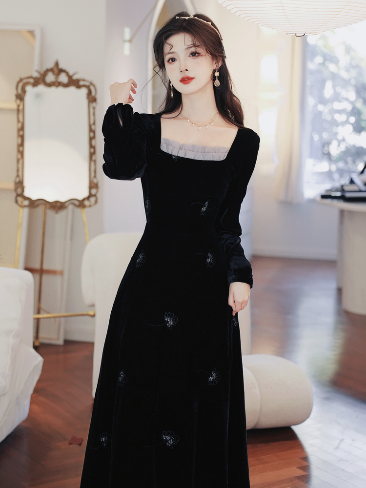 French Vintage Hepburn Style Velvet Embroidered Long Dress – Style 3fa4ab
