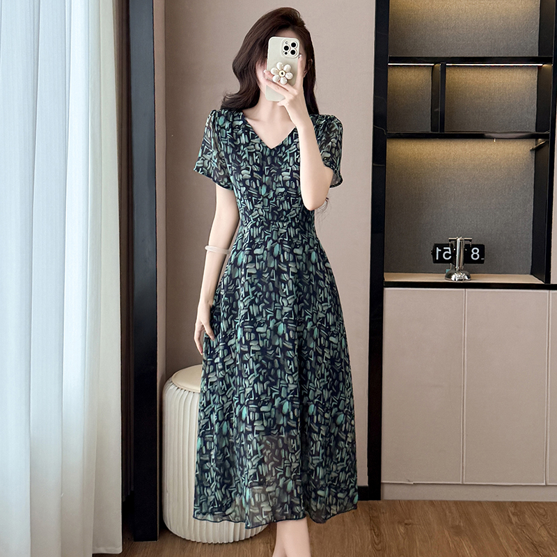 Plus Size V-Neck Chiffon Floral Print A-Line Midi Dress Short Sleeve Summer