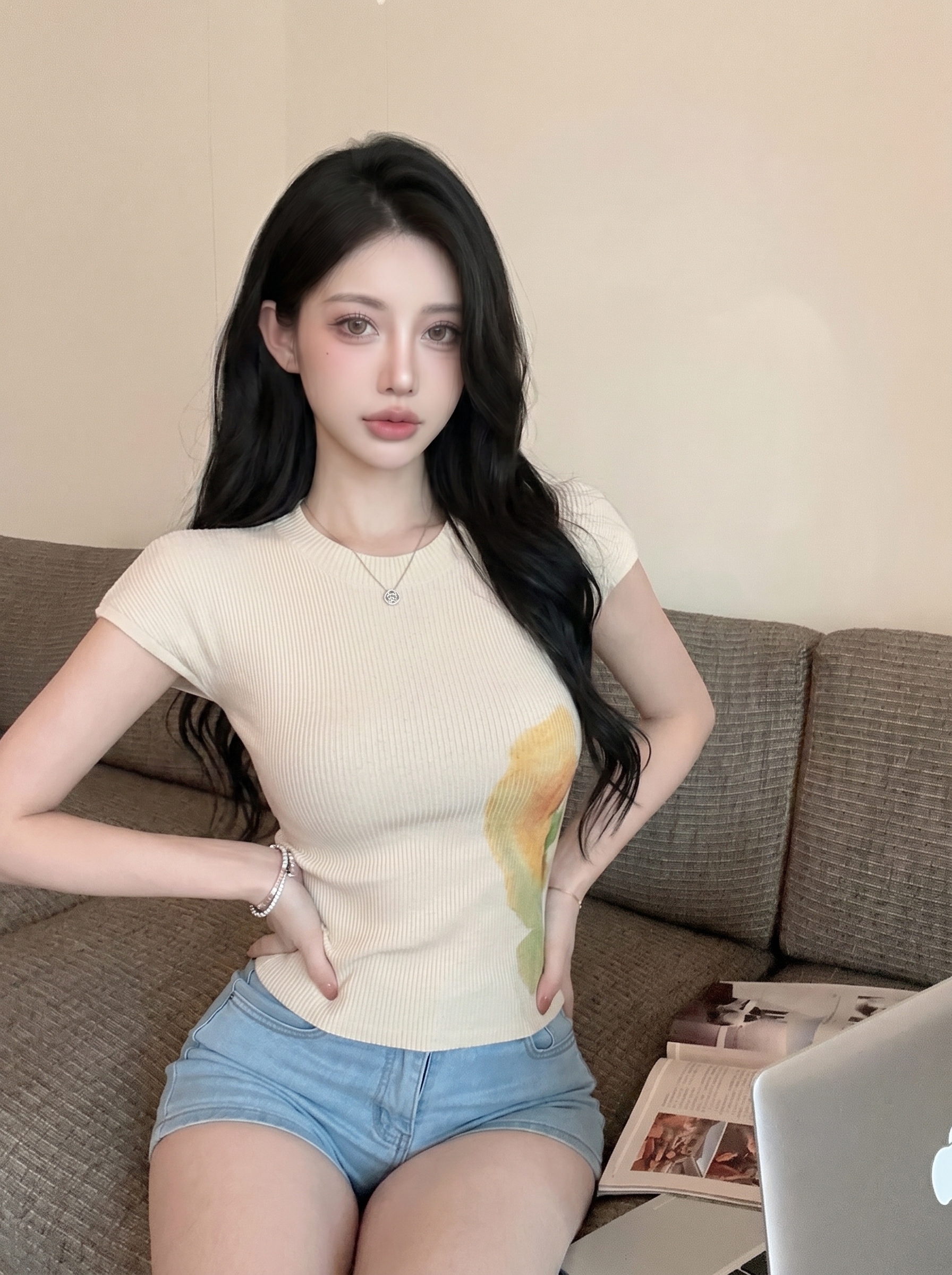 Sunflower Print Knit Top for Women Slim Fit Round Neck Summer - Image 2
